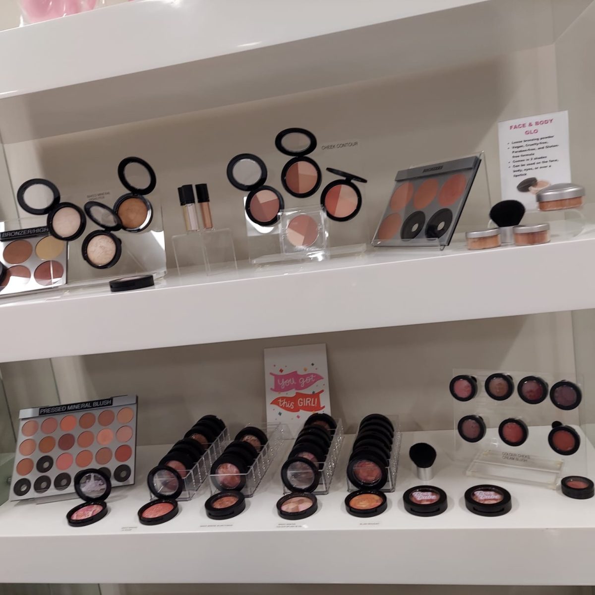 Acrylic container and display to store cosmetics 6